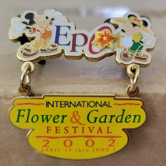🌼Walt Disney Trading Pin-2002 Epcot Int'l Flower & Garden Festival~ Dangle Pin - Picture 5 of 5